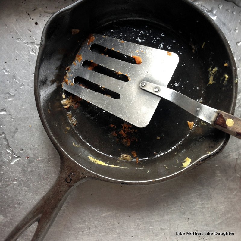 My secret to cleaning cast iron pans the old-fashioned way. ~ Like Mother,  Like Daughter